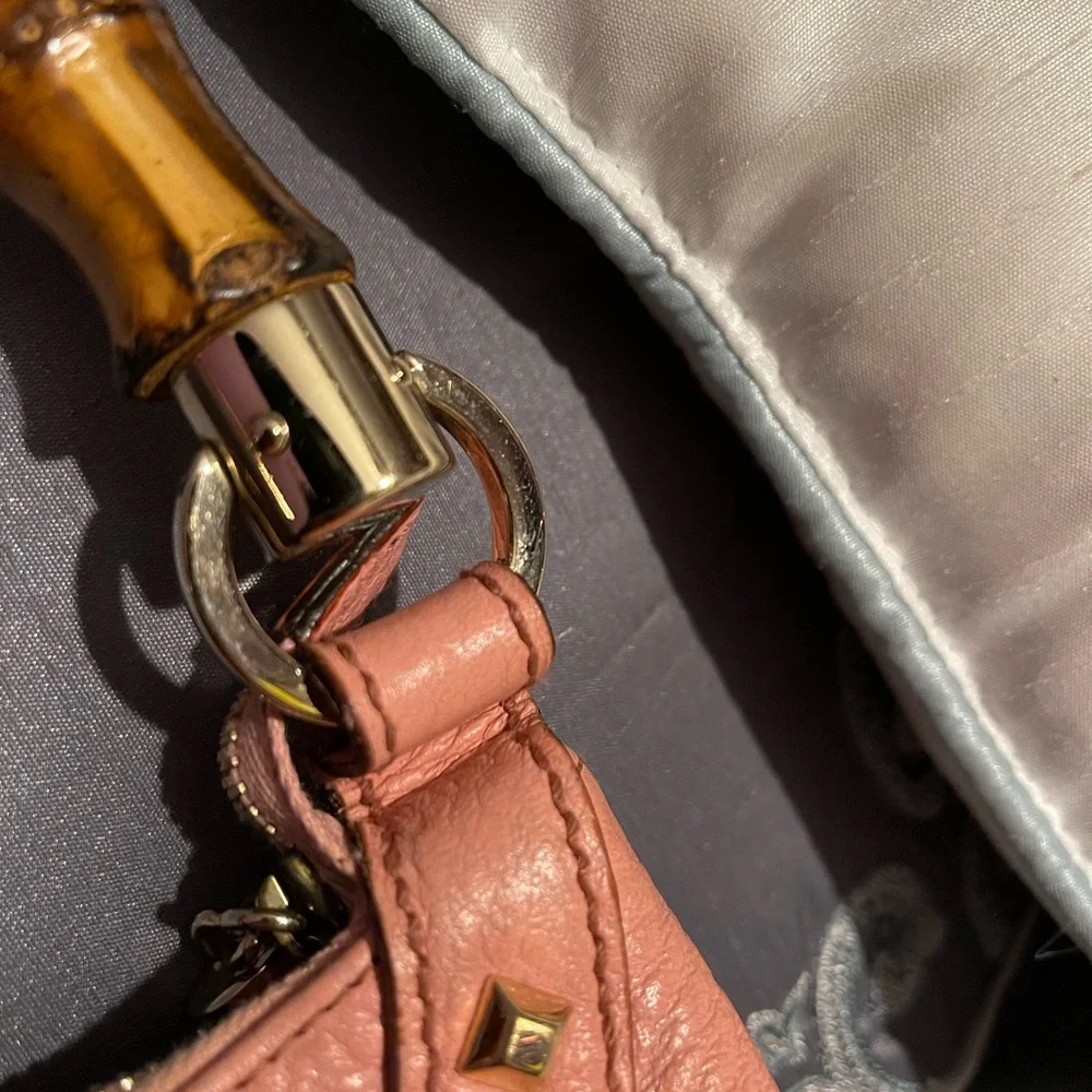 Authentic Pink Leather Gucci ANITA Handbag with Bamboo handle and bamboo zipper - Picture 11 of 17